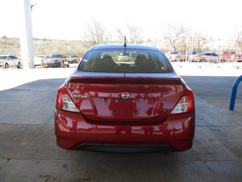 2019 Nissan Versa S Plus