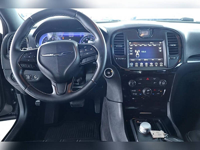 2018 Chrysler 300 S