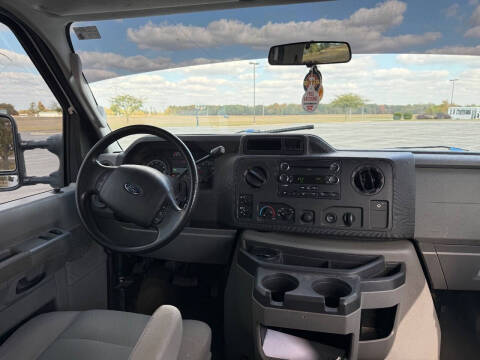 2010 Ford E-Series E-350 SD