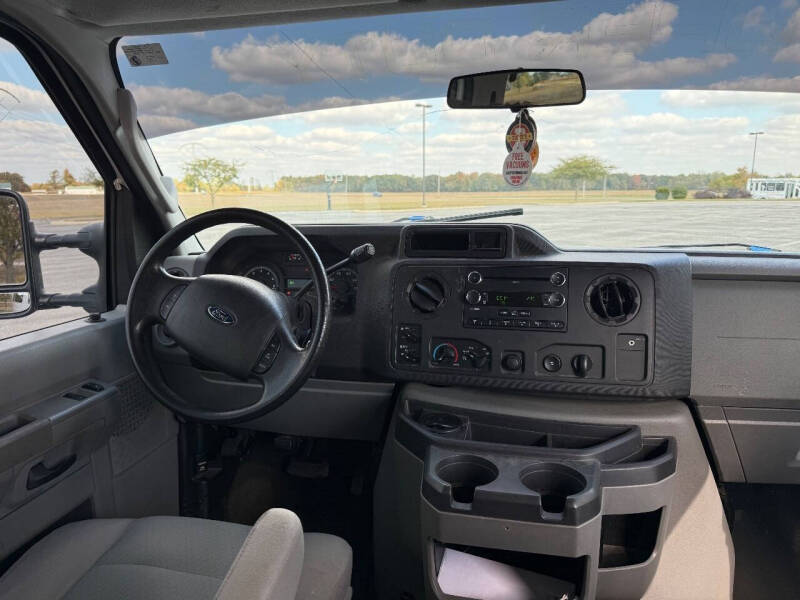 2010 Ford E-Series E-350 SD