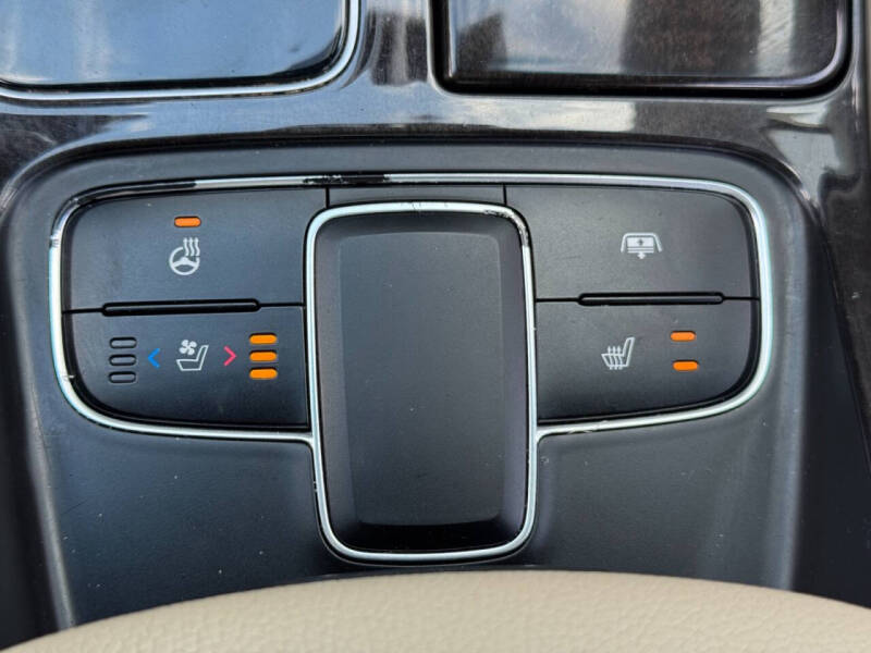 2014 Kia Cadenza Premium