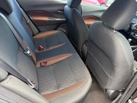 2024 Nissan Kicks SR