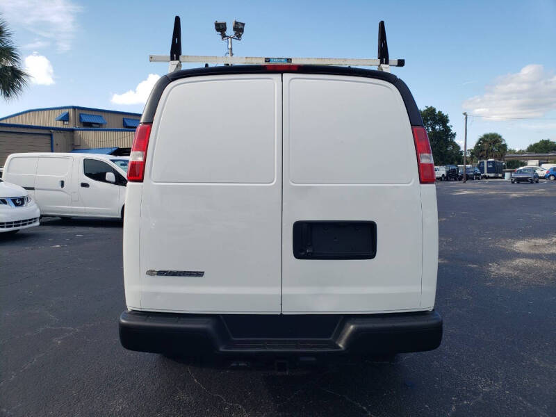 2020 Chevrolet Express 2500