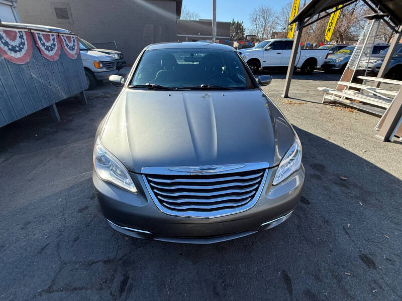 2011 Chrysler 200 Touring