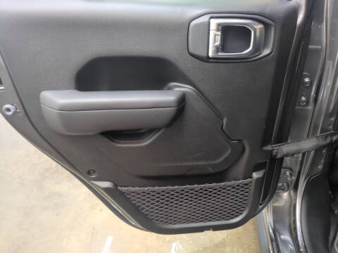 2025 Jeep Gladiator NightHawk