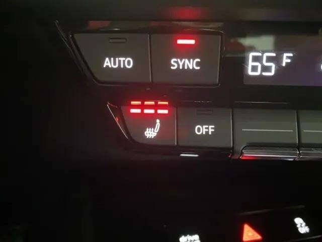 2024 Audi Q4 e-tron quattro Premium 55