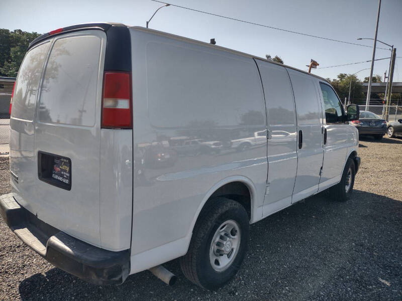2016 Chevrolet Express 2500