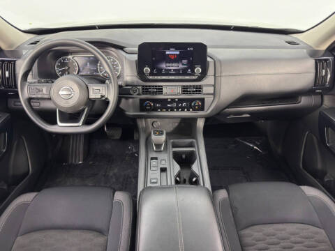 2024 Nissan Pathfinder S