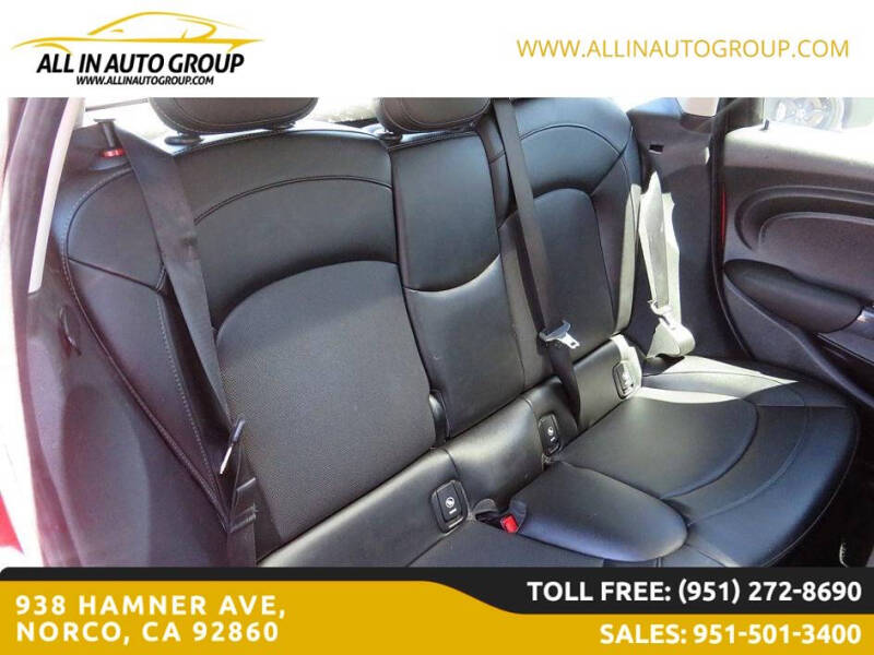 2017 MINI Hardtop 4 Door Cooper