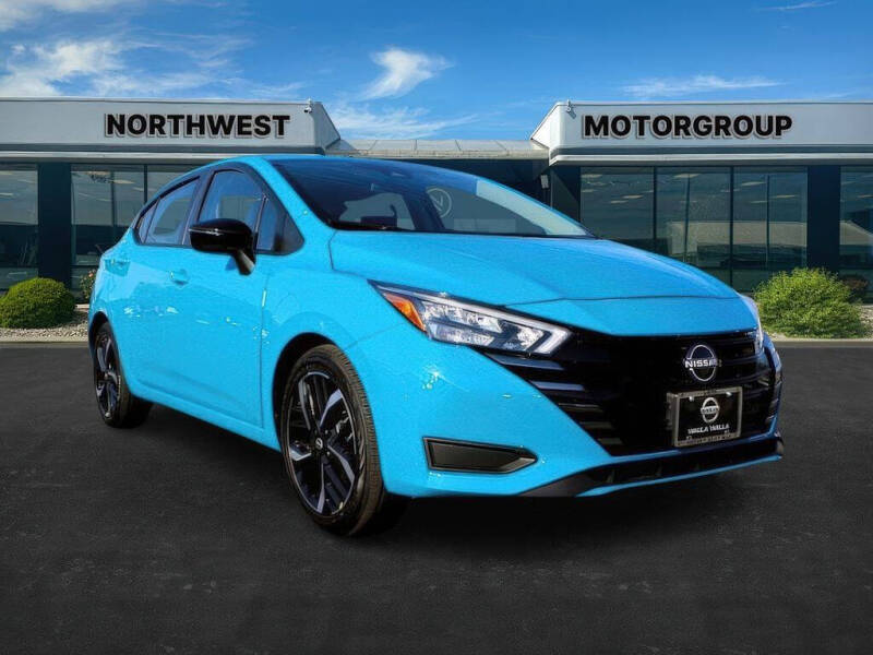 2025 Nissan Versa SR