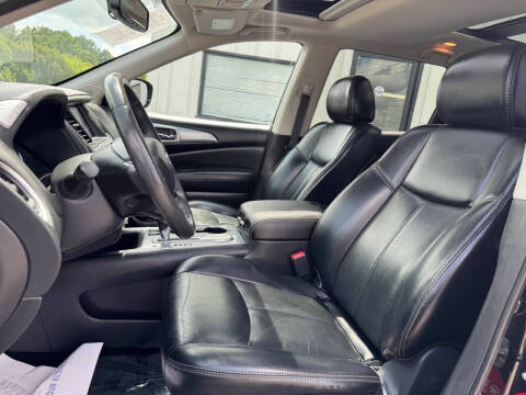 2017 Nissan Pathfinder SV