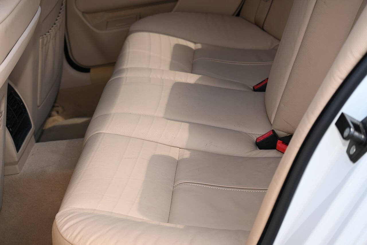 2003 BMW 5 Series 38