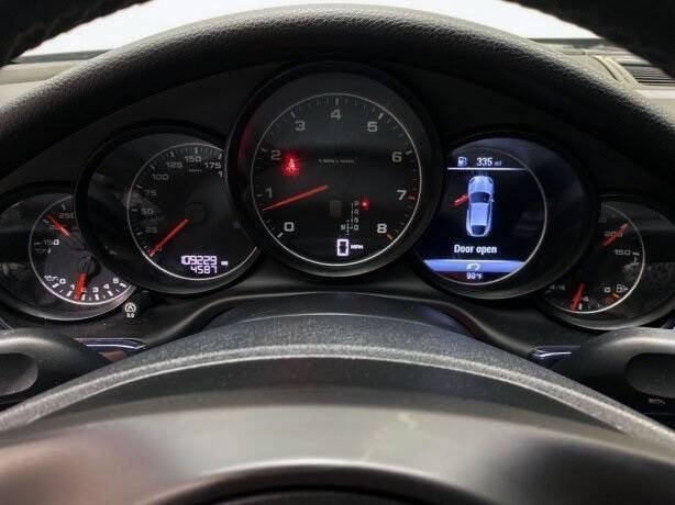 2015 Porsche Panamera 4