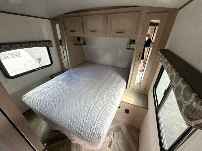 2021 Cruiser RV Shadow