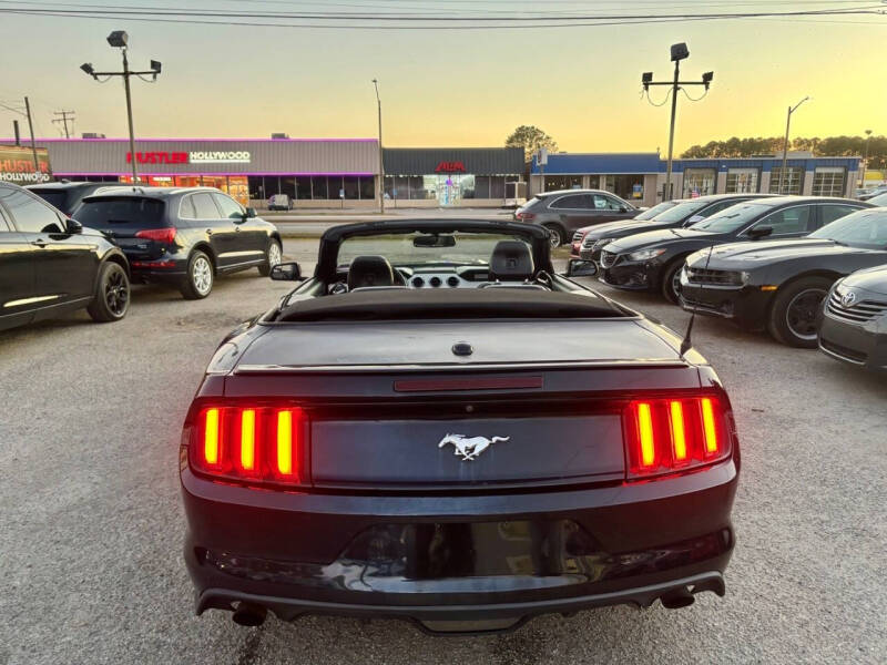 2017 Ford Mustang EcoBoost Premium