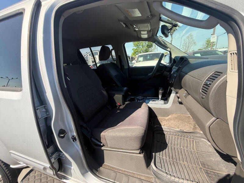 2012 Nissan Pathfinder S