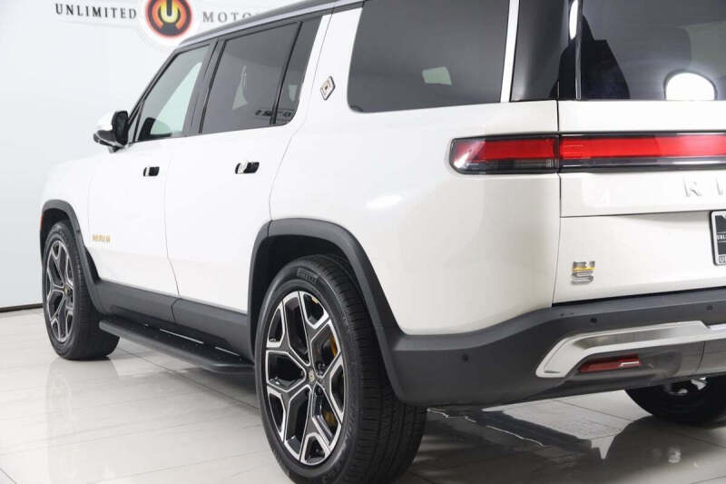 2022 Rivian R1S Launch Edition