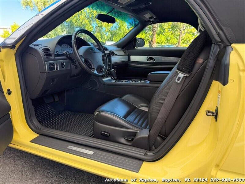 2002 Ford Thunderbird Deluxe