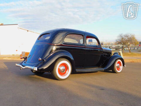 1935 Ford Tudor