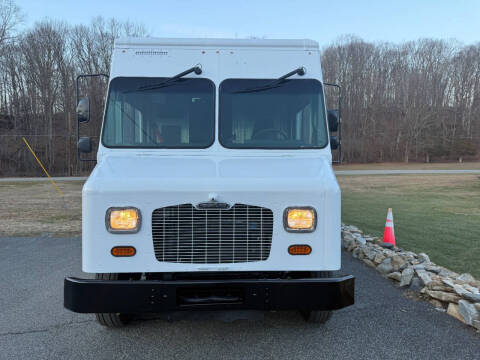 2020 Freightliner MT45 Chassis