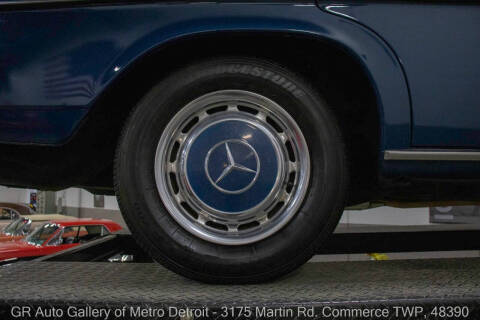 1975 Mercedes-Benz 280-Class