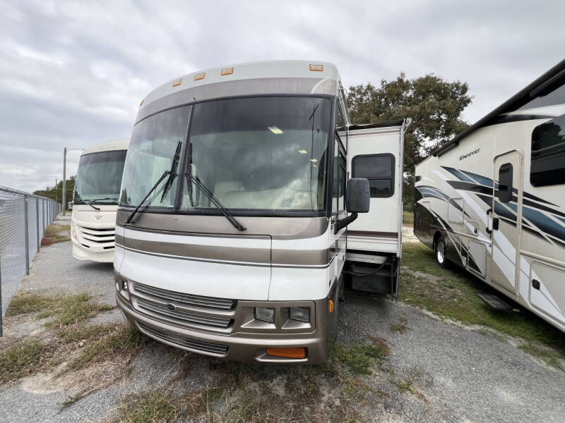 2000 Winnebago Adventurer