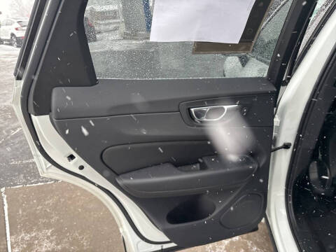 2025 Volvo XC60 B5 Plus Dark Theme