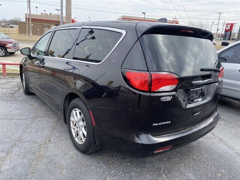 2017 Chrysler Pacifica LX