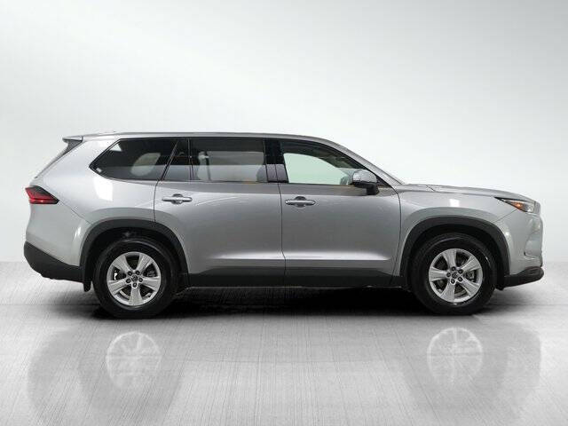 2025 Toyota Grand Highlander LE