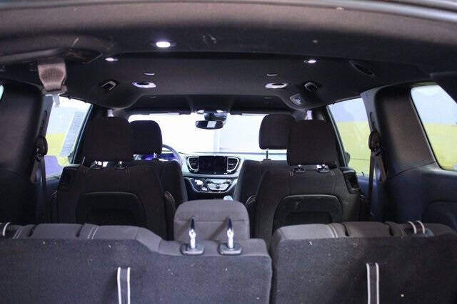 2022 Chrysler Pacifica Touring