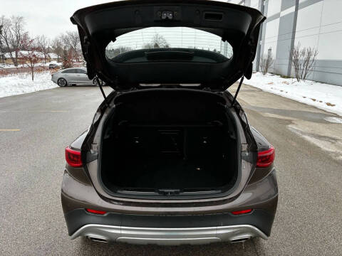 2017 Infiniti QX30 Premium