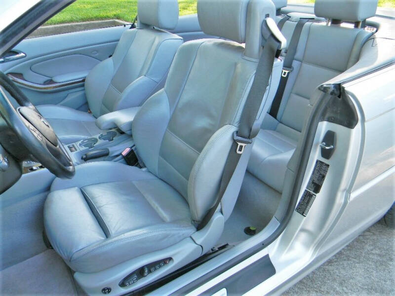 2001 BMW 3 Series Base photo 22