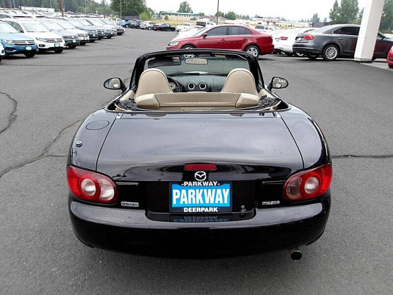 2004 Mazda MX-5 Miata