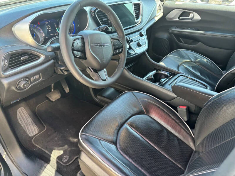 2025 Chrysler Pacifica Limited