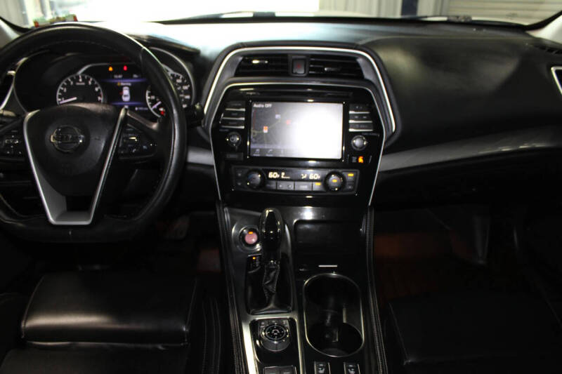 2017 Nissan Maxima