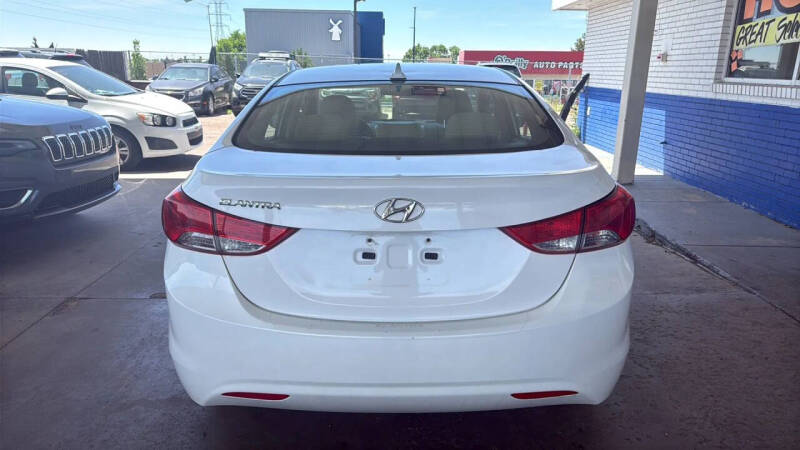 2012 Hyundai Elantra