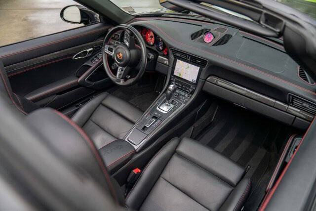 2018 Porsche 911 6