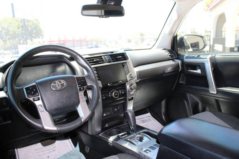 2021 Toyota 4Runner SR5