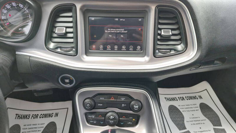 2021 Dodge Challenger SXT