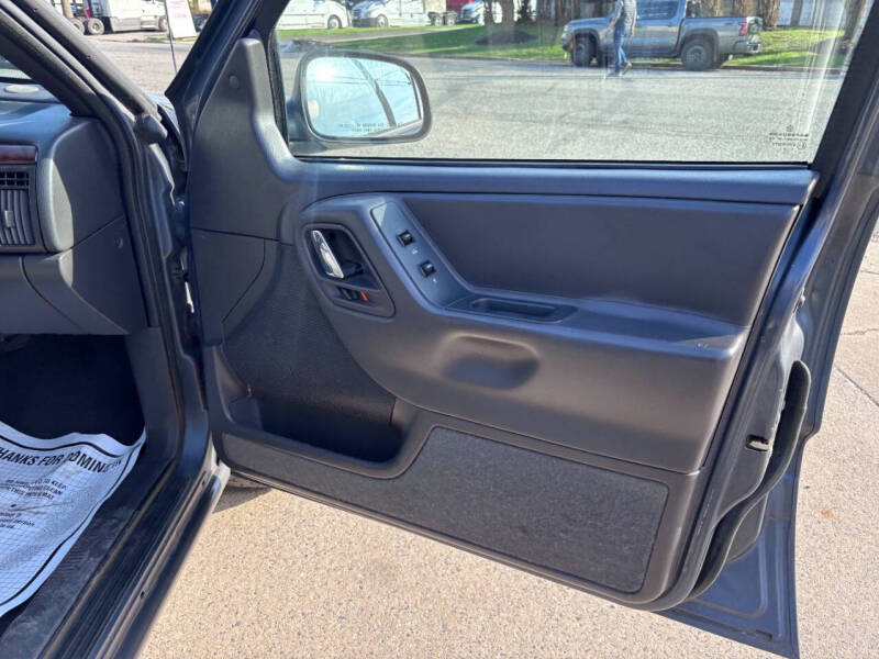 2000 Jeep Grand Cherokee Laredo