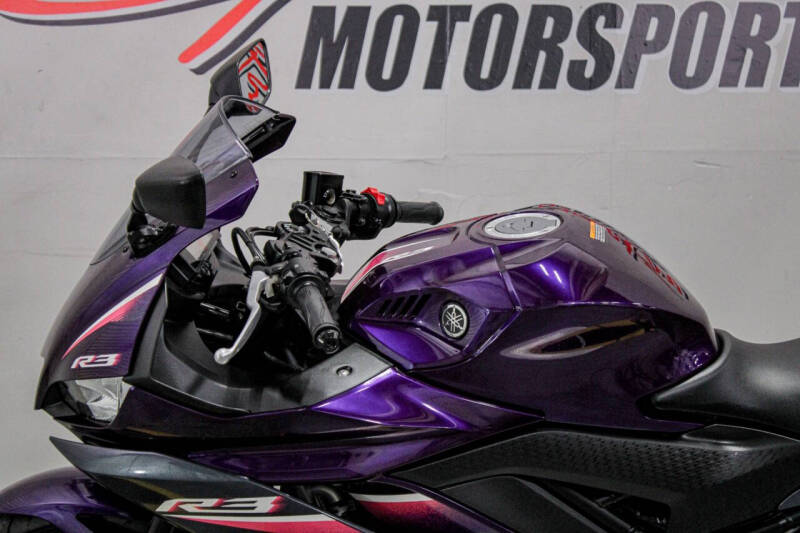 2023 Yamaha YZF-R3 ABS