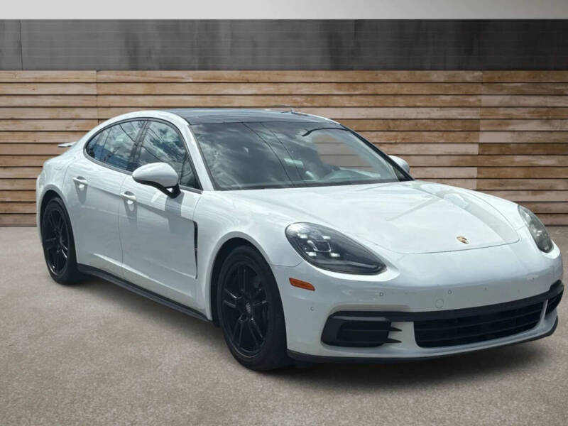 2017 Porsche Panamera