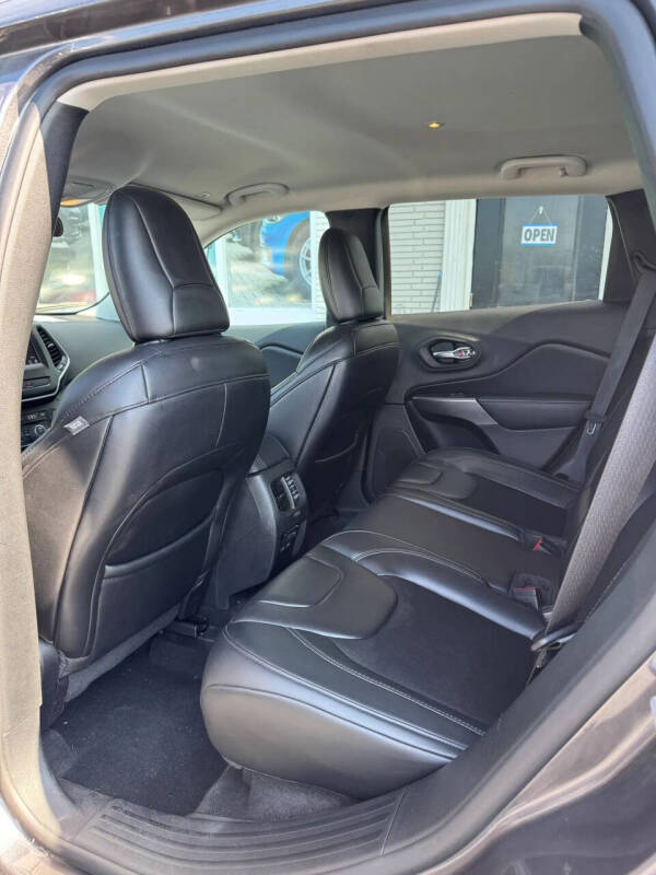 2019 Jeep Cherokee Latitude Plus