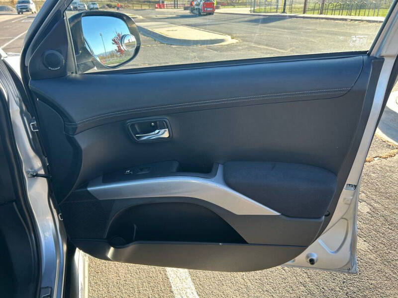 2010 Mitsubishi Outlander XLS