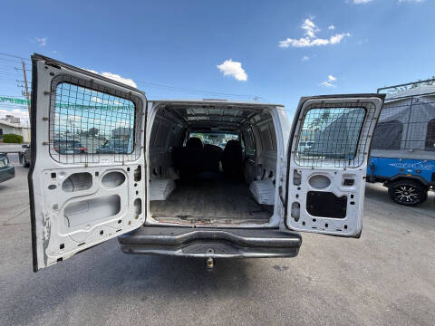 2002 Ford E-Series E-250