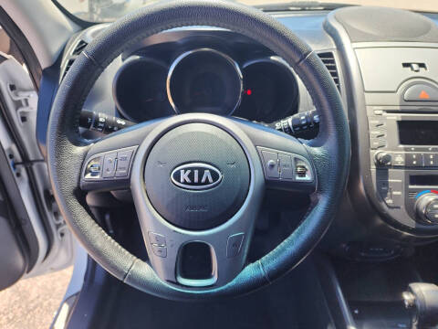 2011 Kia Soul +