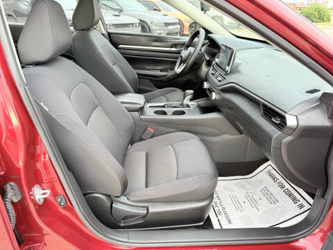 2022 Nissan Altima 2.5 SV