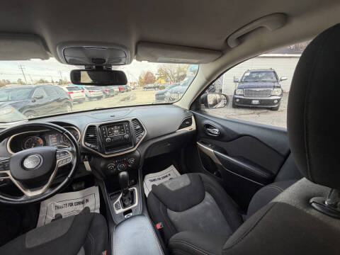 2017 Jeep Cherokee Sport Altitude