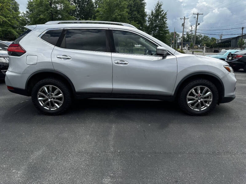 2017 Nissan Rogue SV