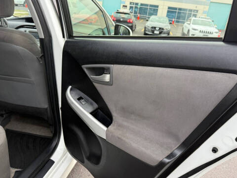 2014 Toyota Prius Two